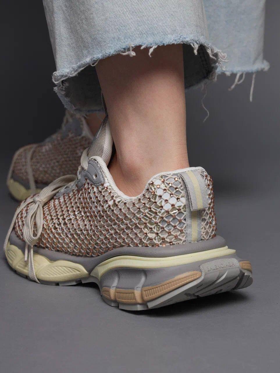 кроссовки женские balenciaga,кроссовки balenciaga 3xl chunky розовый серый,кроссовки balenciaga,кроссовки 3xl balenciaga серый/розовый/белый,кроссовки balenciaga 3 xl