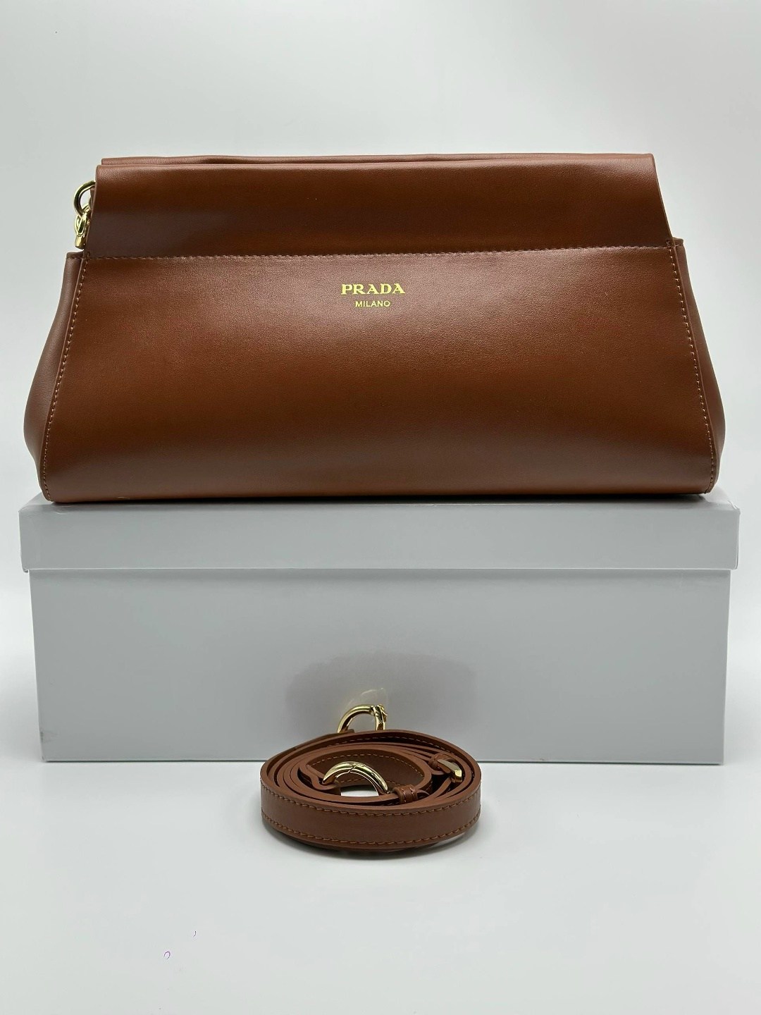 prada сумка на плечо,prada prada,сумка prada,сумка женская prada,сумка prada прада