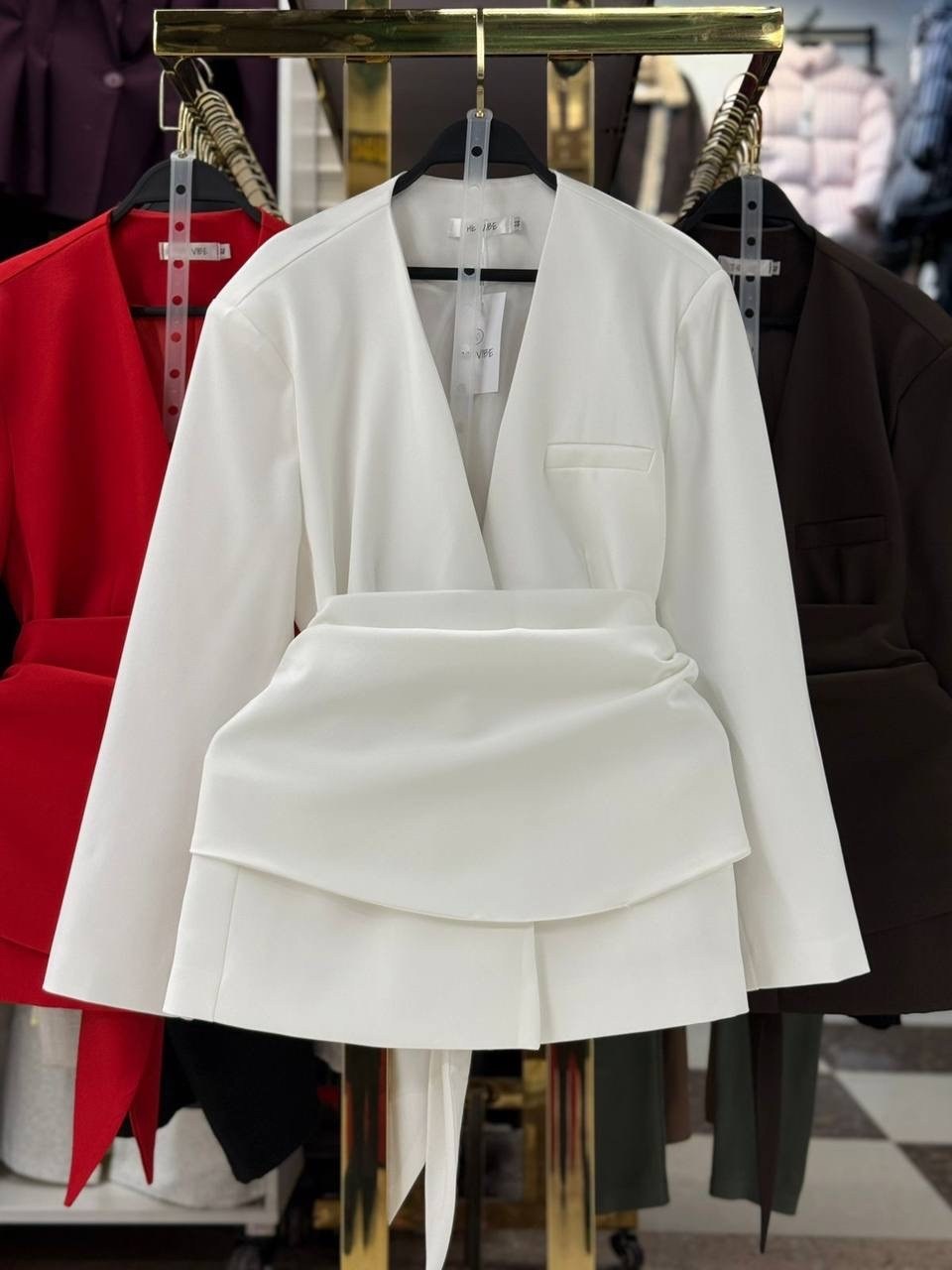 женский костюм,жакет,,жакет белого цвета,женский пиджак