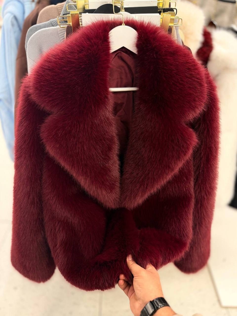 шуба красная,шуба искусственная,бордовая шуба,шубка,искусственная шуба бордовая