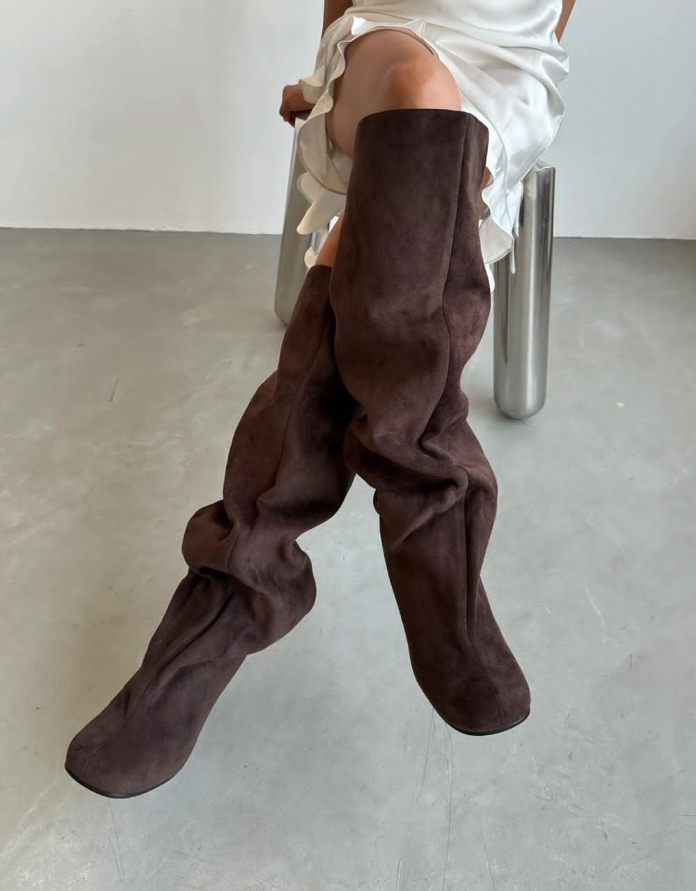 сапоги демисезонные на каблуке замшевые трубы me lamo,демисезонные шоколадные коричневые сапоги высокие сапоги трубы ботфорты замшевые высокий каблук,сапоги демисезонные на каблуке замшевые,замшевые с