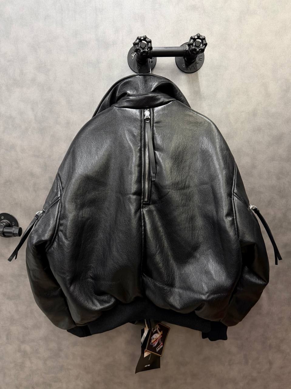 кожаная куртка,мужская кожаная куртка,куртка из искусственной кожи,oversized leather bomber jacket balenciaga,повседневная куртка