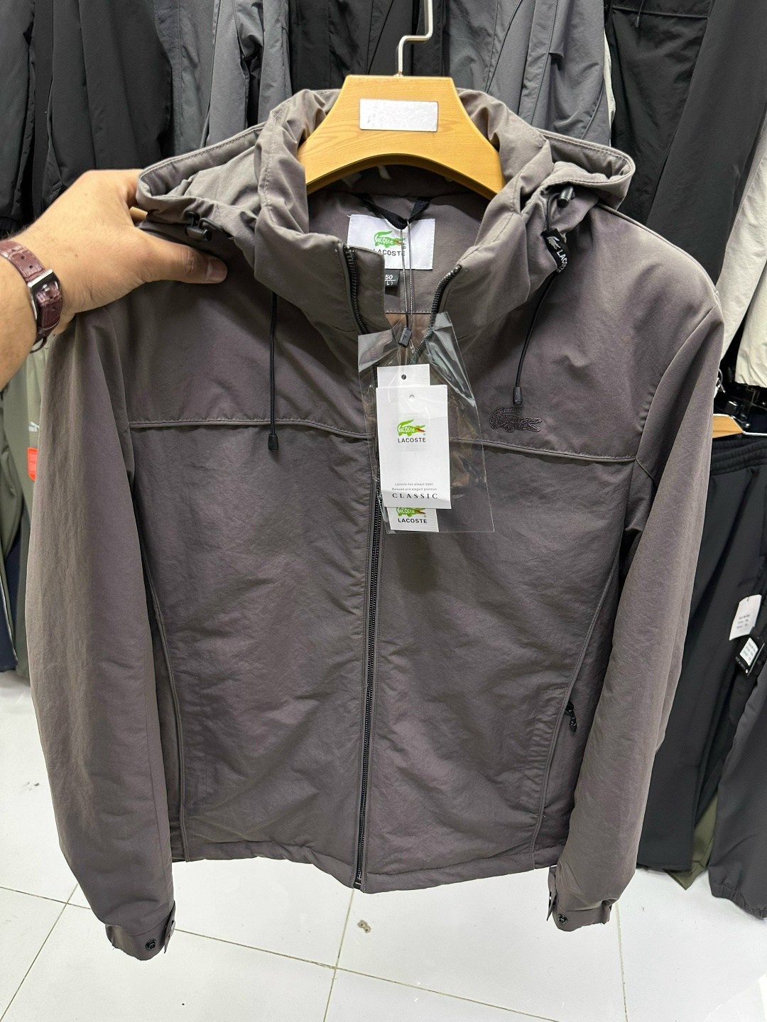 куртка,куртка мужская,куртка мужскaя демисезонная,ветровка хуго босс мужская,ветровка arcteryx gore tex