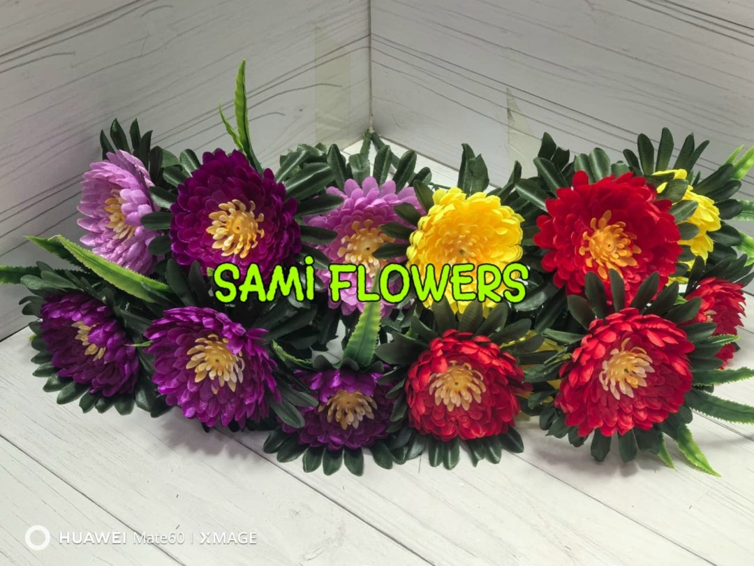 цветок искусственная,астра цветок,букет,букет астр,корзина ритуальная из искусственных цветов "герберы виолет"