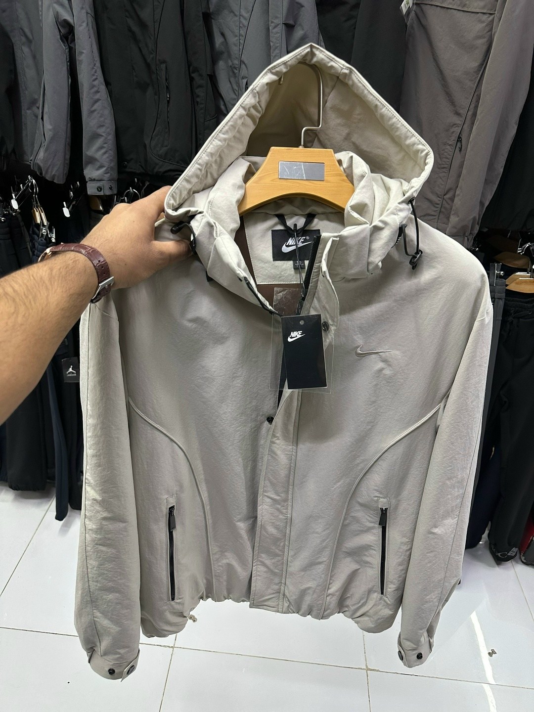 демисезонная куртка,куртка мужская,куртка спортивная,куртка,легкая куртка