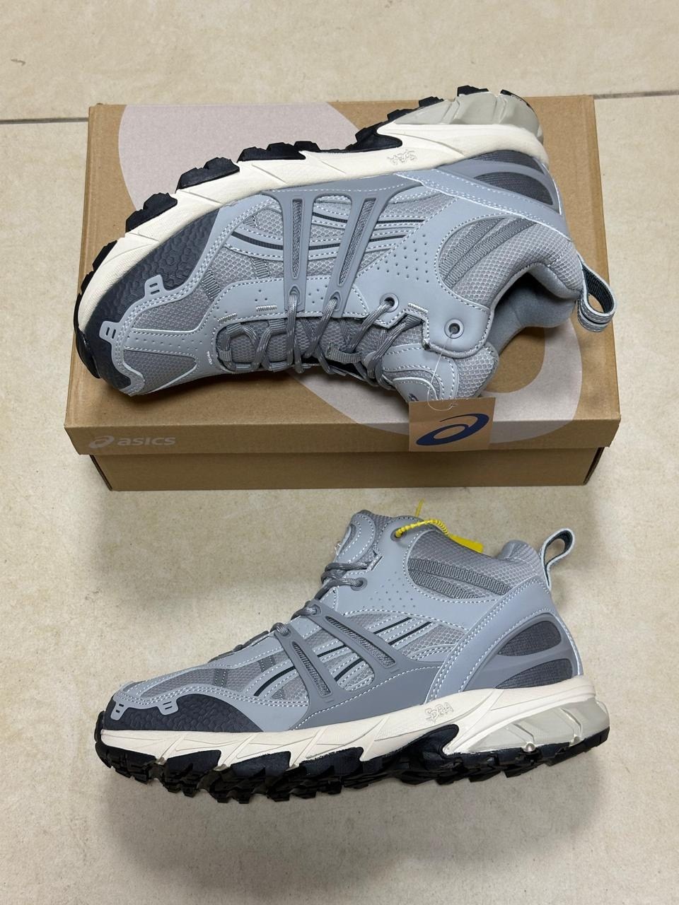 зимние кроссовки asics gel kahana 8 hi,кроссовки asics,зимние кроссовки asics gel kahana 8 hi цвет серый,кроссовки мужские зимние asics gel-kahana 8,кроссовки ботинки asics gel kahana 8 зимние