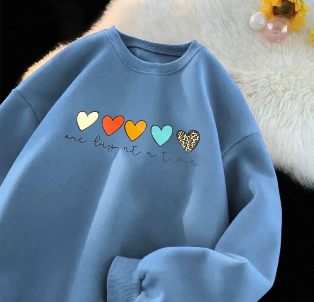 свитшот женский,свитшот на флис,повседневный свитшот,свитшот с принтом сердечком,модные свитшоты