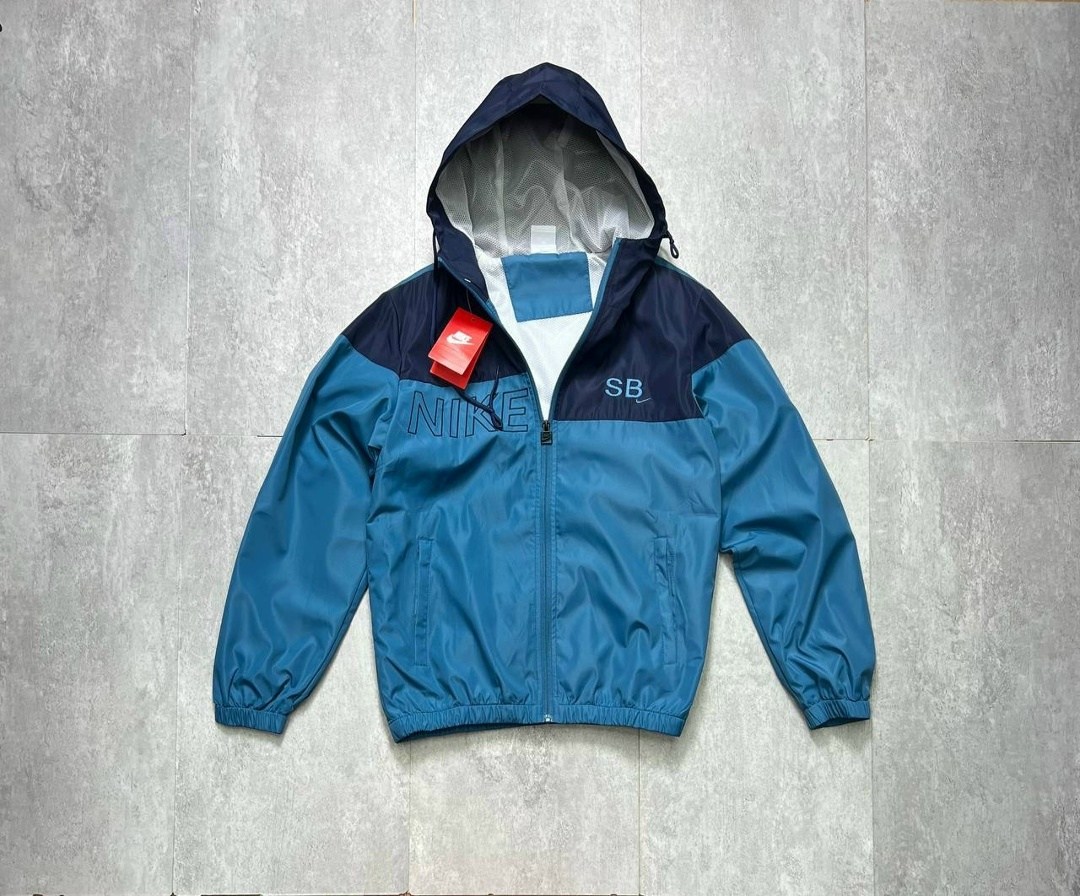 ветровка nike,supreme nike hooded sport jacket silver,легкая куртка,ветровка,найк суприм куртка