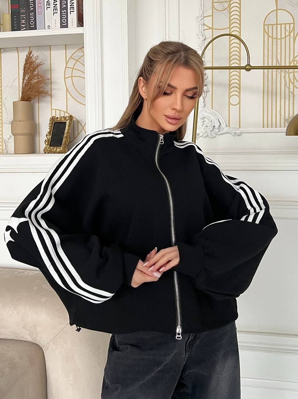 олимпийка белая,кофта,кофта с лампасами,толстовка олимпийка,спортивная кофта женская