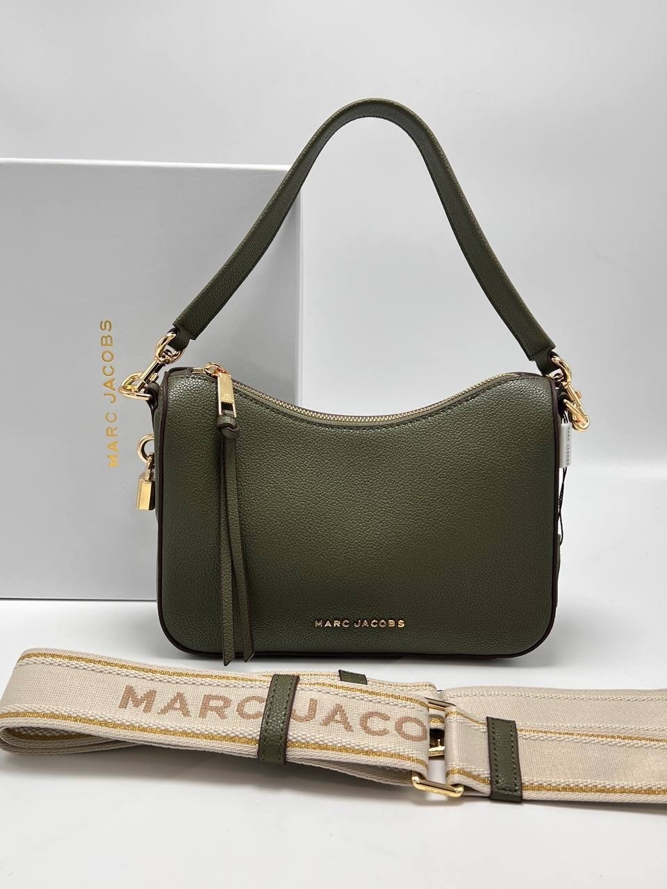 сумка-хобо через плечо marc jacobs,marc jacobs сумка женская,сумка marc jacobs 25-16 см натуральная замша,сумка-хобо через плечо marc jacobs (24х17х8 см),сумка marc jacobs