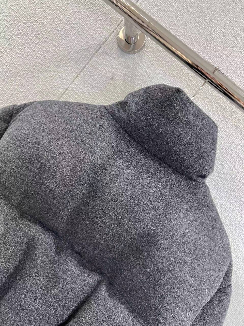 пуховик prada,женский пуховик prada,женский пуховик prada flannel,куртка prada,пуховик в стиле prada