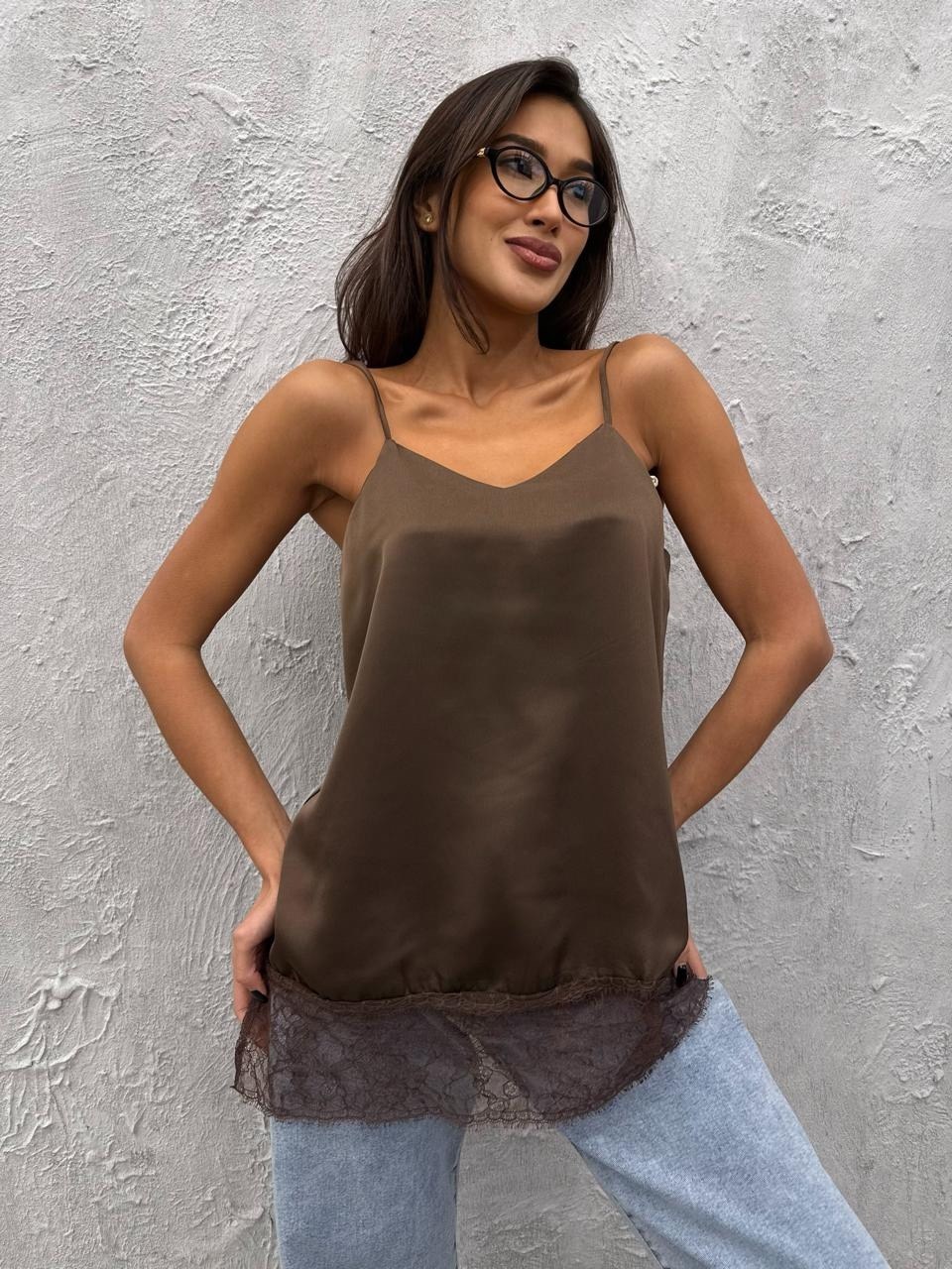 топ шелковый с кружевом,майка с кружевами,топ с кружевом,одежда с кружевом,майка с кружевом