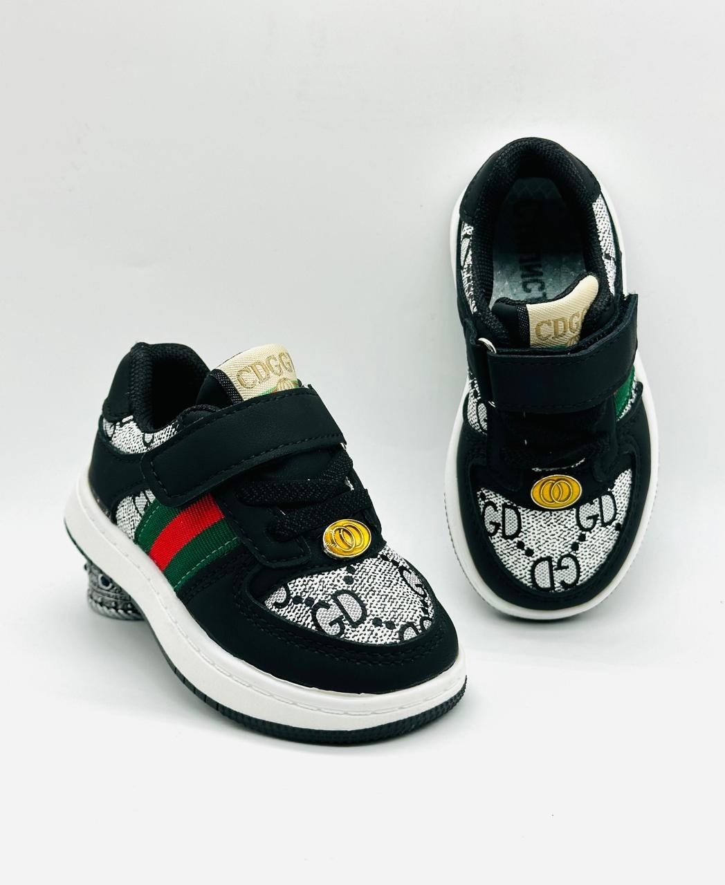 кроссовки,кроссовки мальчику,детские кроссовки,спортивная ,кроссовки для подростка