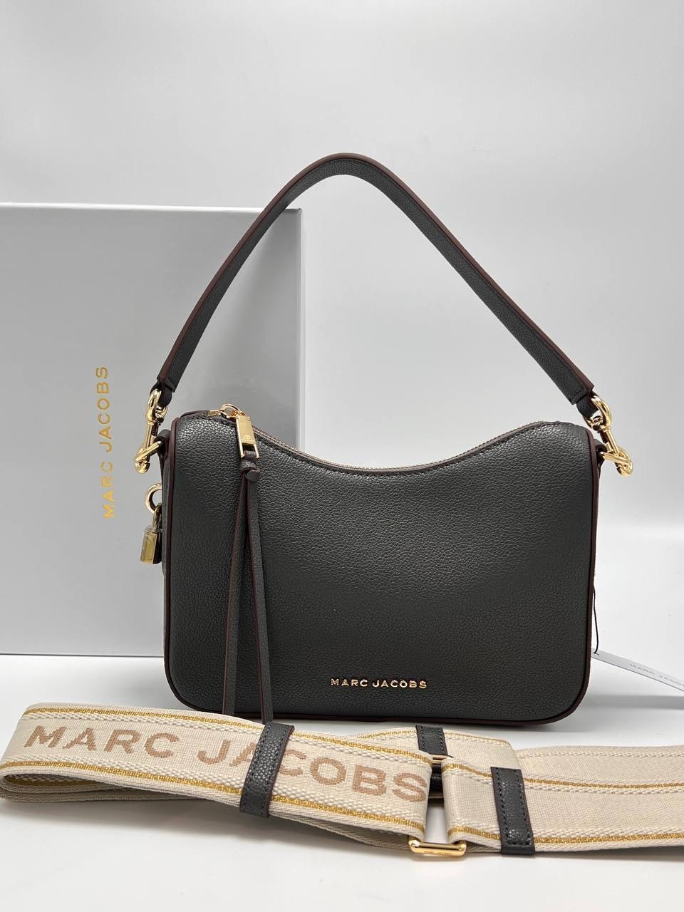 сумка marc jacobs 25-16 см натуральная замша,сумка-хобо через плечо marc jacobs,сумка-хобо от marc jacobs из натуральной кожи,сумка marc jacobs,marc jacobs сумка женская