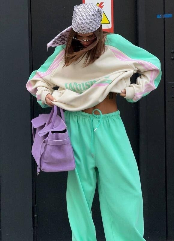 женские костюмы оверсайз,женский спортивный костюм,костюм двойка в стиле oversize,спортивный костюм