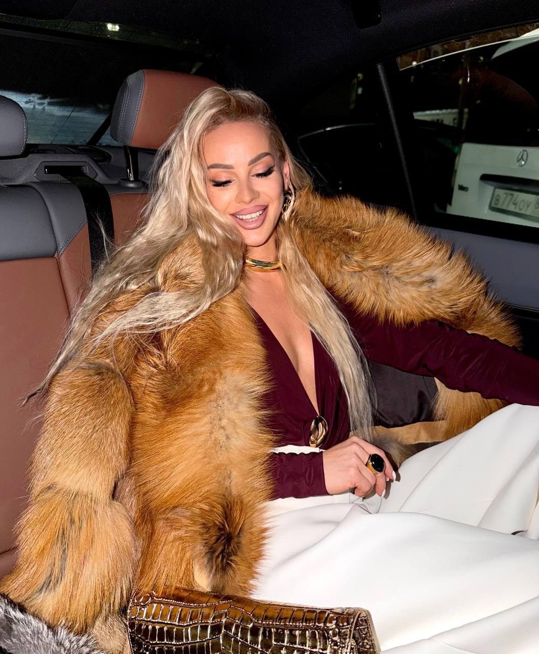 шуба стиль,шуба из натурального меха красной лисы,куртка с мехом,шуба из лисы,женская шуба из натурального лисьего меха