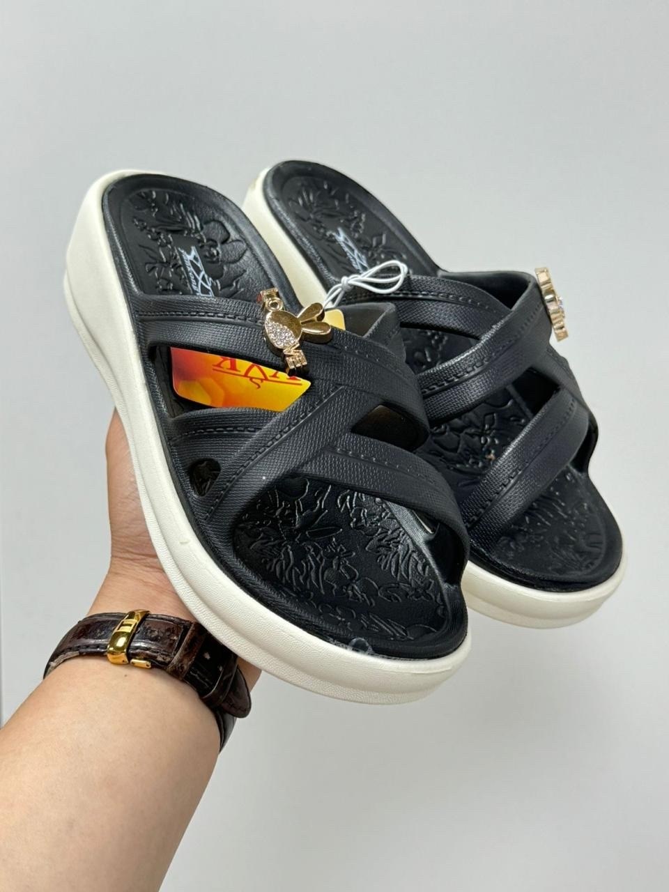 ,шлепанцы женские,шлепки женские,модные сандалии,сандали