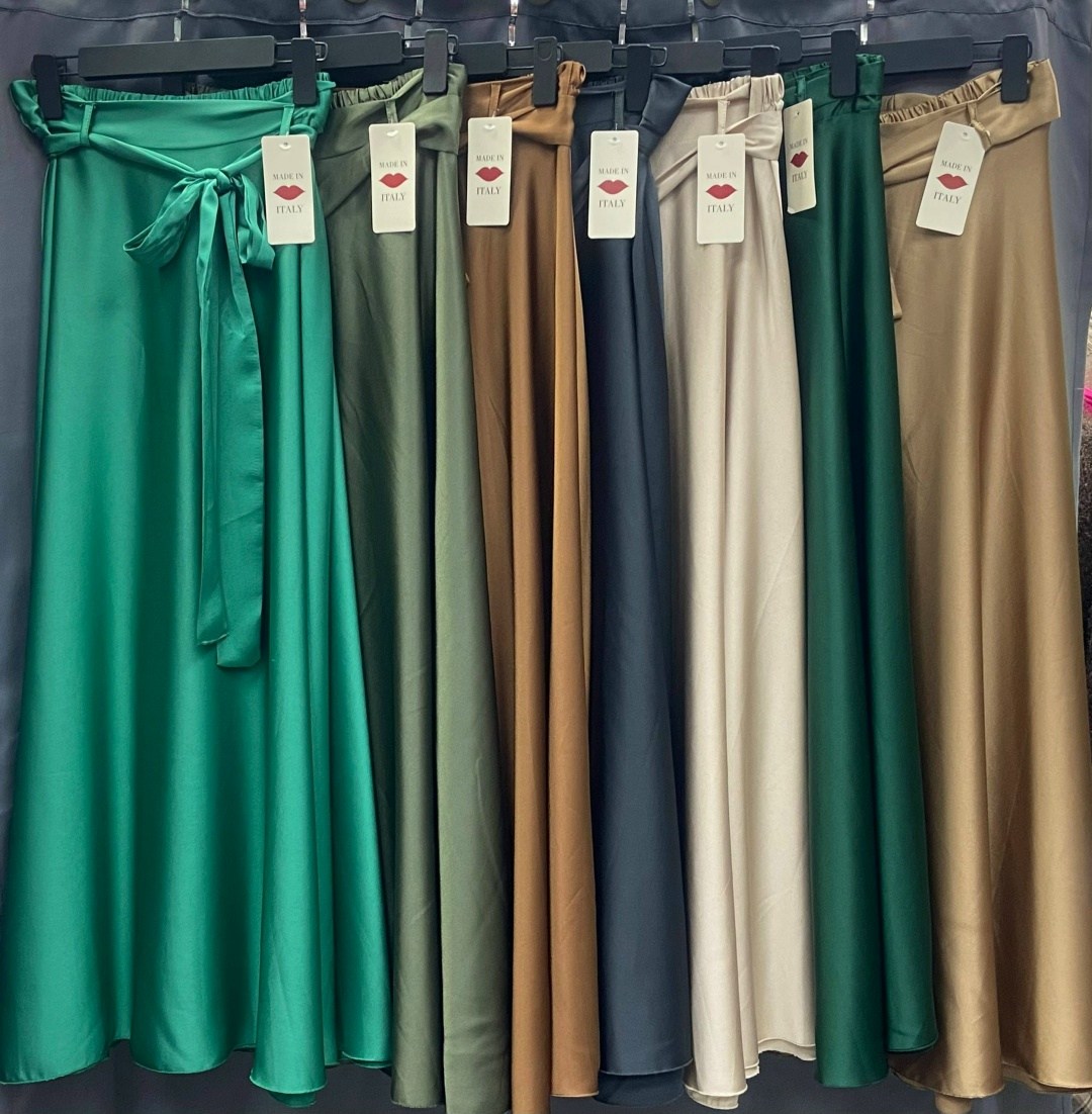 юбка,юбка средней длины,изумрудная атласная юбка,юбка длинная,изумрудная юбка