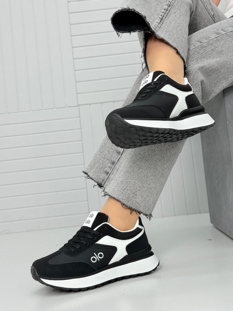 кроссовки,кроссовки женскиe,кроссовки для женщин,кроссовки модные,повседневные кроссовки