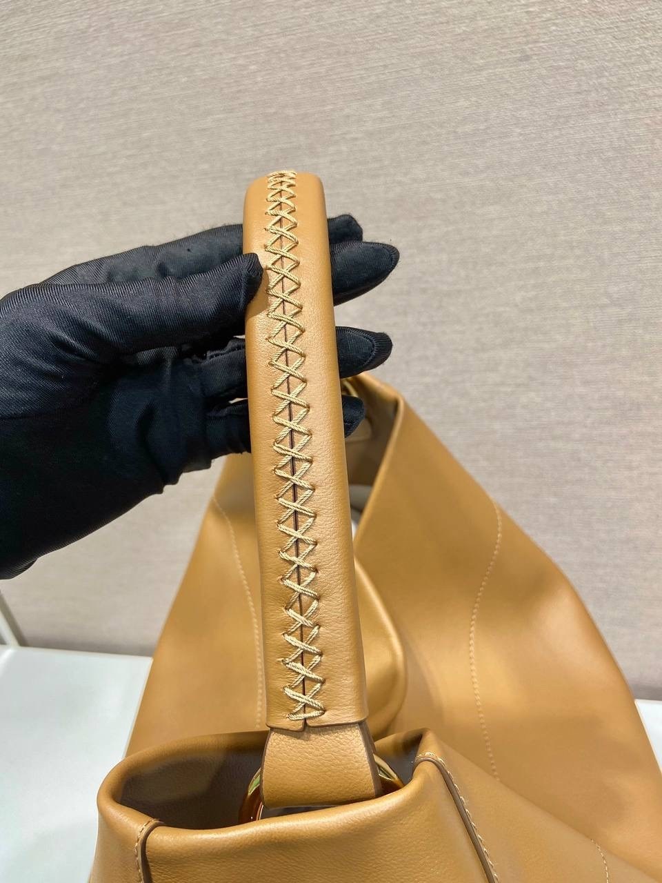 женская сумка,prada сумка женская,большая сумка prada,сумка,сумка тоут