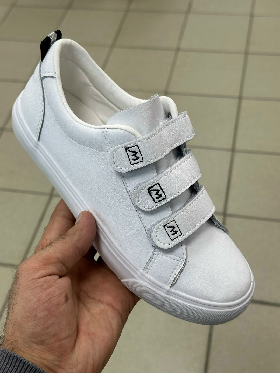 ,кроссовки на липучках,детские кроссовки,белые кроссовки,кеды на липучках