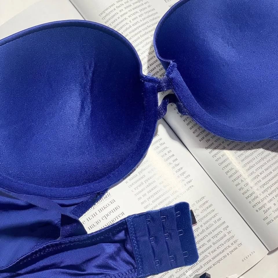 комплект женского нижнего белья,виктория сикрет синий комплект,комплект нижнего белья,синее нижнее белье комплект,комплект нижнего белья со стразами