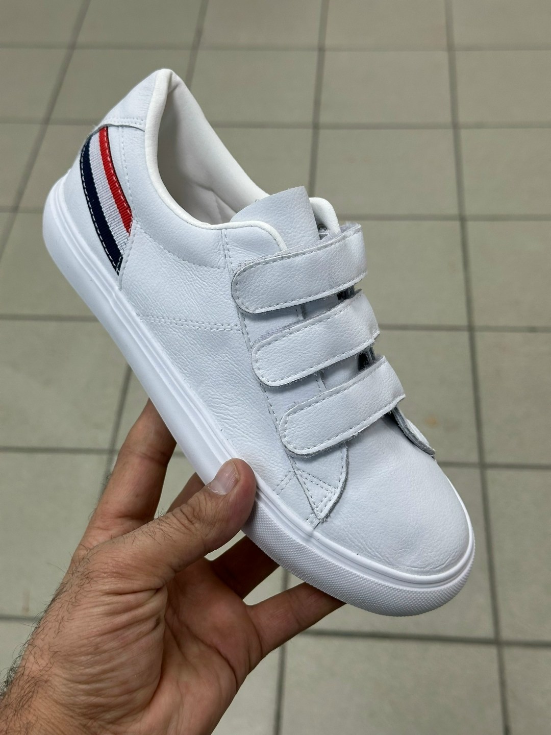 ,кроссовки на липучках,детские кроссовки,белые кроссовки,кеды на липучках