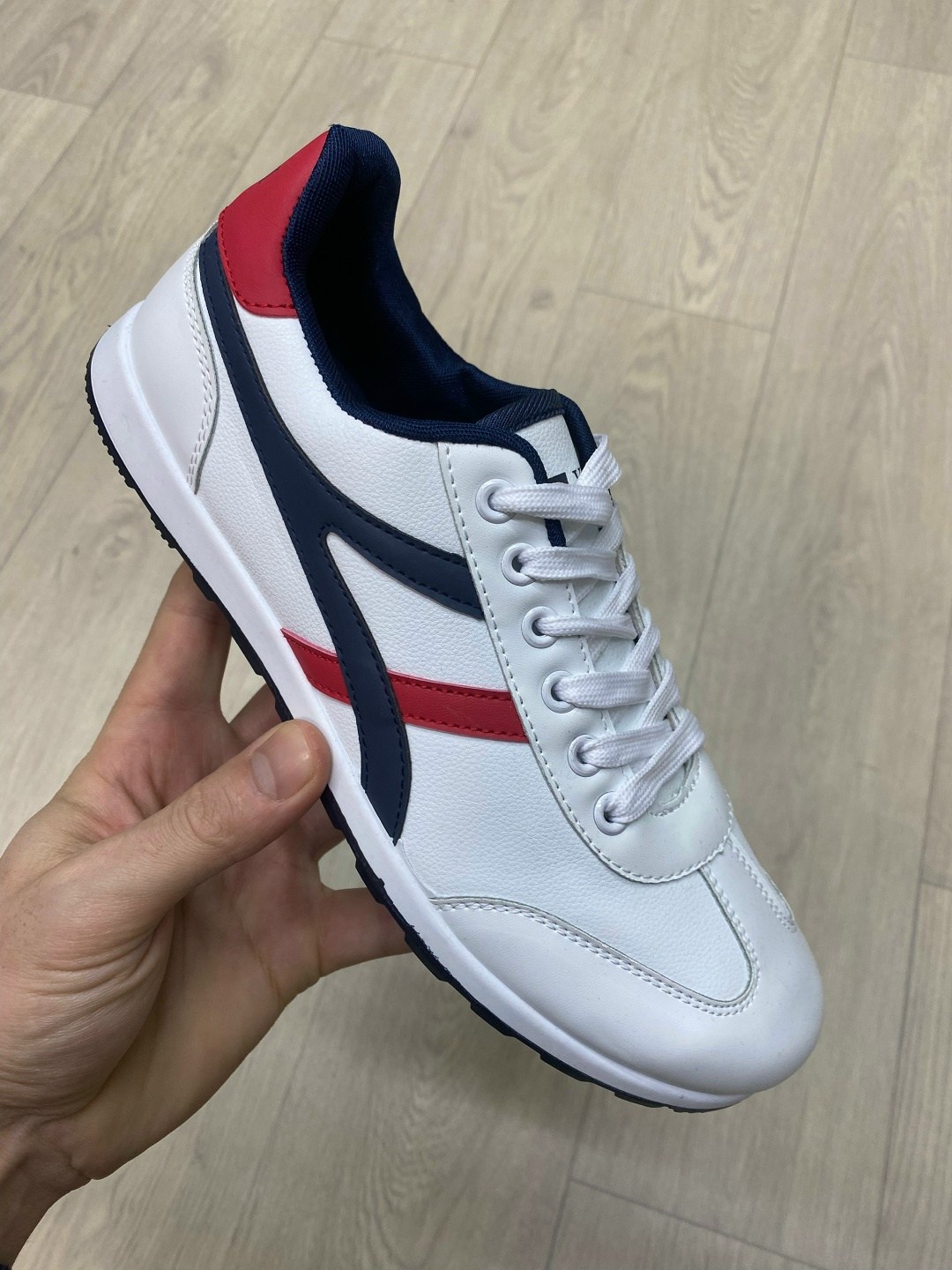 мужские кроссовки,кроссовка мужской,кроссовки adidas мужские,,кроссовки для мужчин