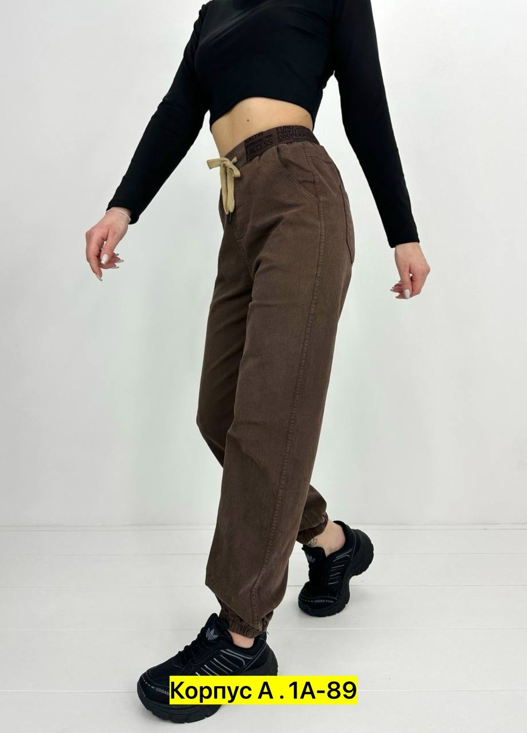 вельветовые джоггеры женские,брюки вельветовые джоггеры moliza,джоггеры женские,женские вельвет брюки джоггеры,джинсы брюки