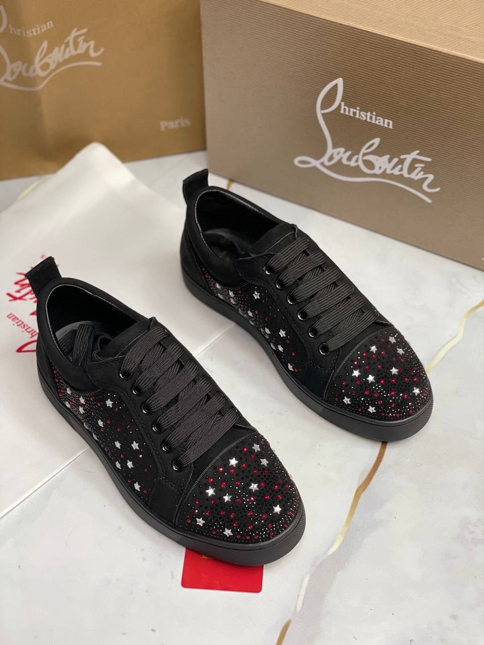 ,louboutin кроссовки,кроссовки christian louboutin,кеды louboutin,брендовая