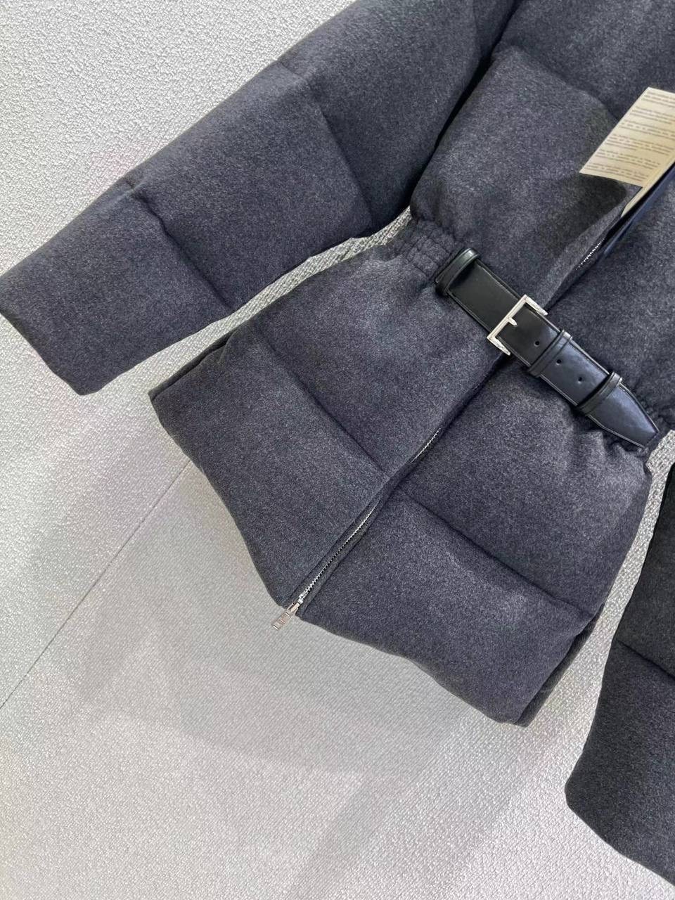 пуховик prada,женский пуховик prada,женский пуховик prada flannel,куртка prada,пуховик в стиле prada