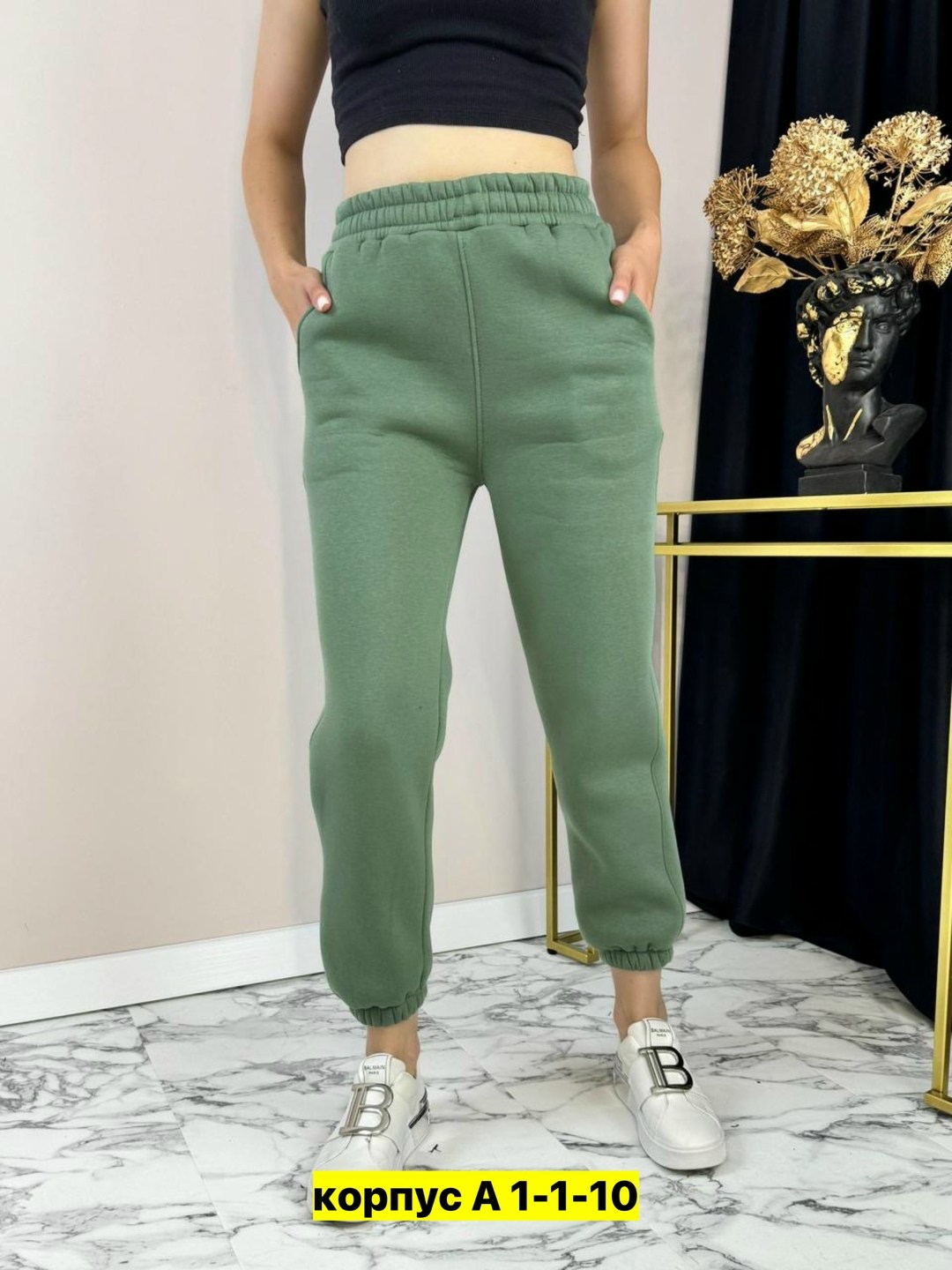 серые штаны женские спортивные свободные,штаны женские спортивные,спортивные штаны женские с начесом арт. 1424915,брюки с начесом джоггеры утепленные,тканевые штаны женские спортивные