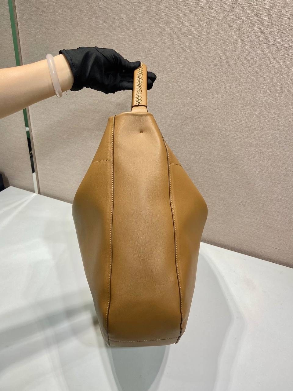 женская сумка,prada сумка женская,большая сумка prada,сумка,сумка тоут