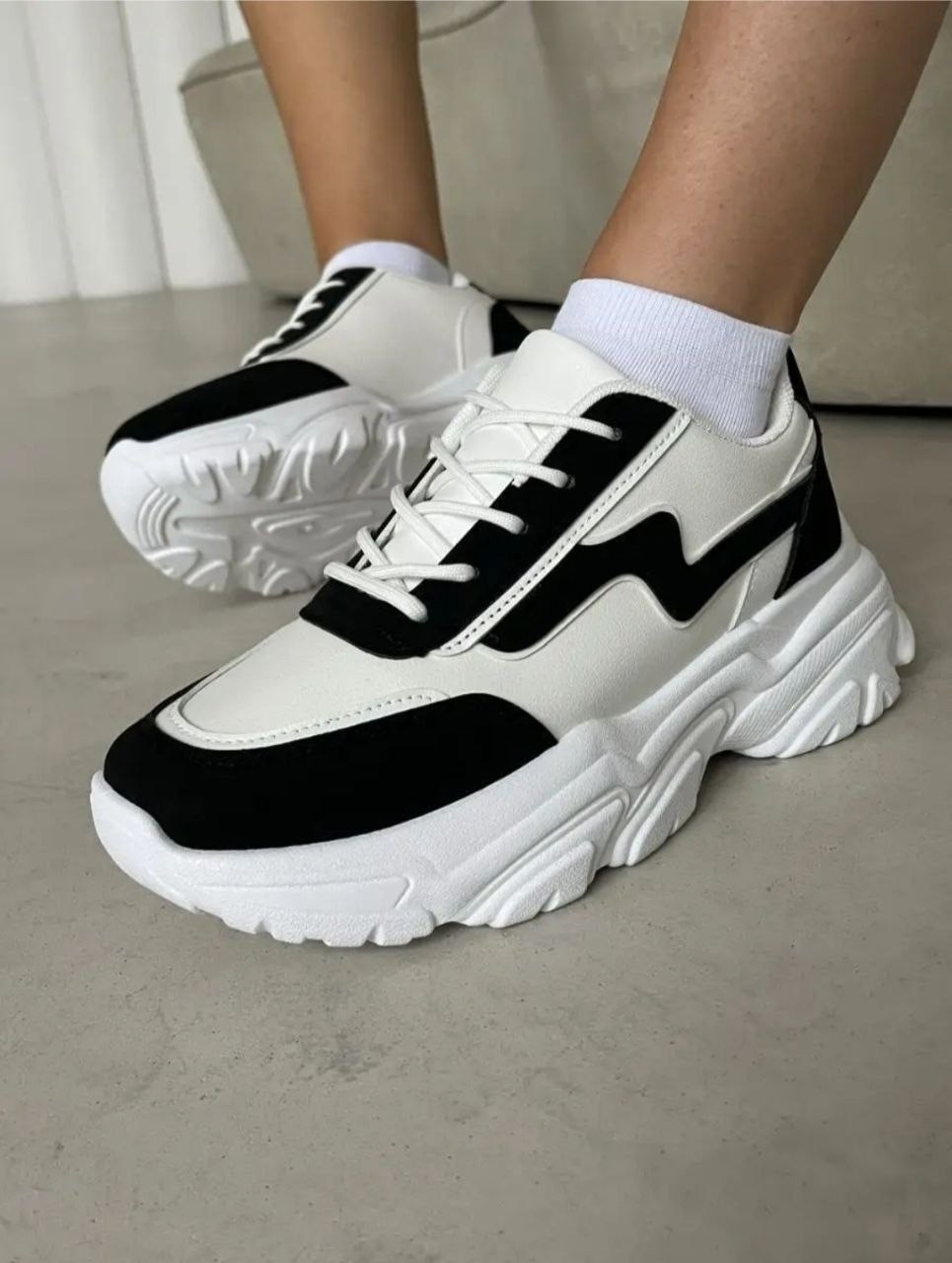 ,женские кроссовки,кроссовки с массивной подошвой,модные кроссовки,женские массивные кроссовки