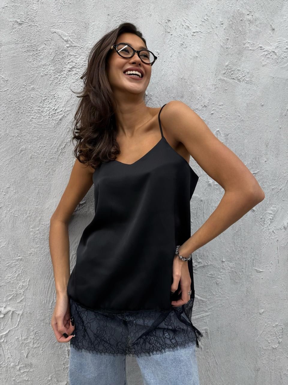 топ шелковый с кружевом,майка с кружевами,топ с кружевом,одежда с кружевом,майка с кружевом