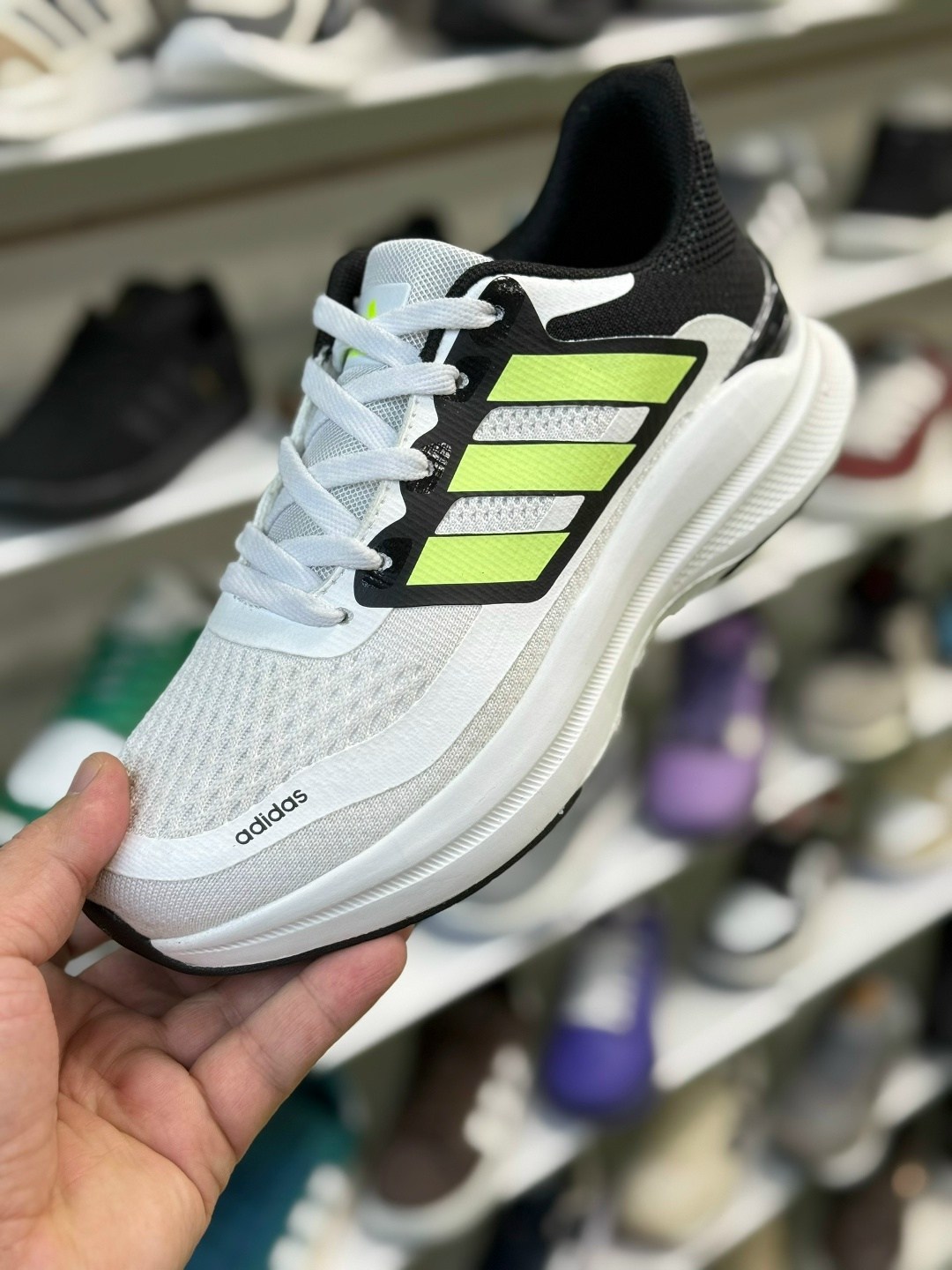 кроссовки adidas,мужские кроссовки adidas,кроссовки,оригинальные кроссовки adidas,кроссовки адидас