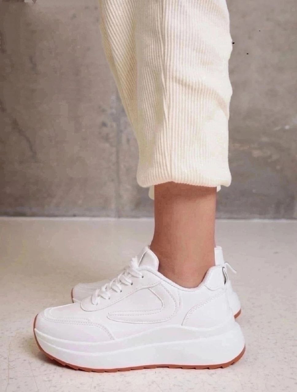кроссовки женские белые,женские кроссовки,кроссовки белые,стильные кроссовки,кроссовки модные
