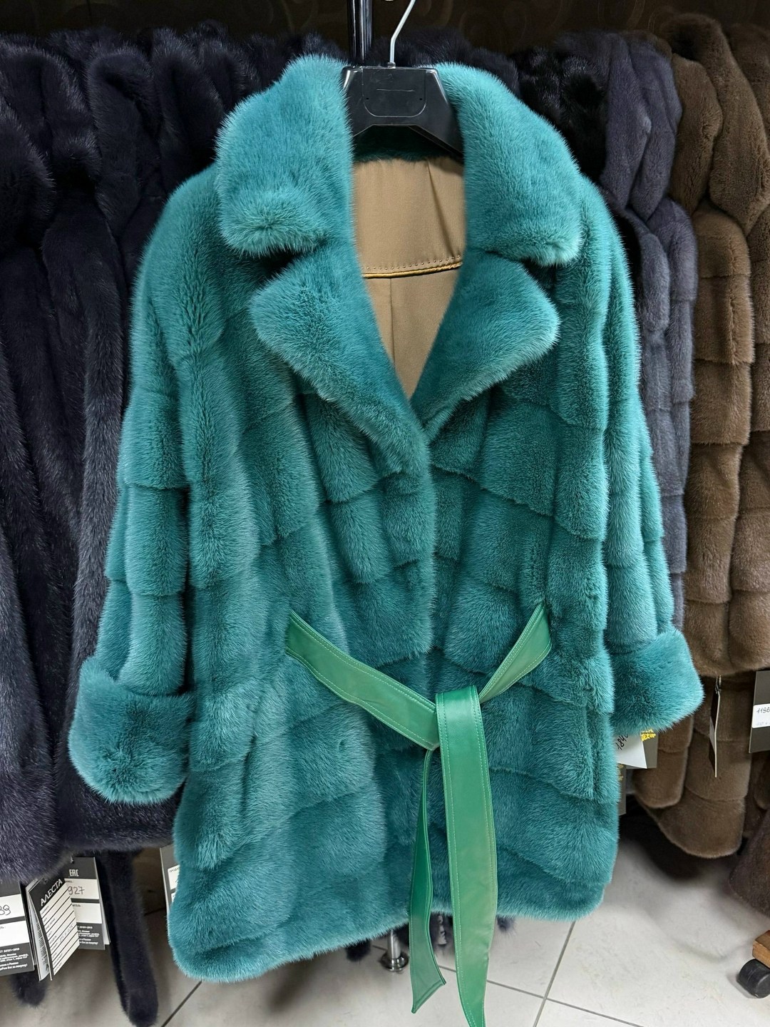 шубка из меха норки,шуба норковая,шуба (норка),женская норковая шуба,зеленая норковая шуба