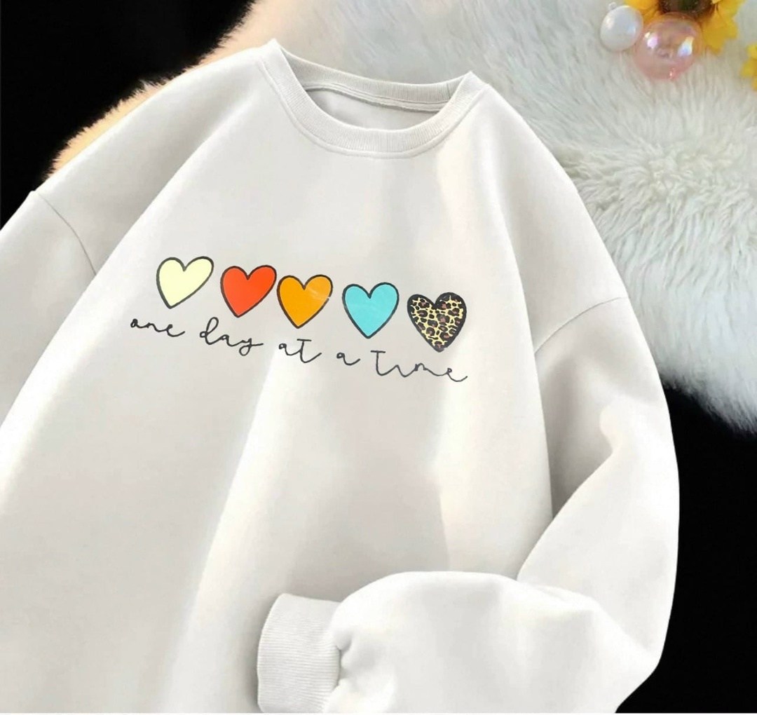 свитшот женский,свитшот на флис,повседневный свитшот,свитшот с принтом сердечком,модные свитшоты