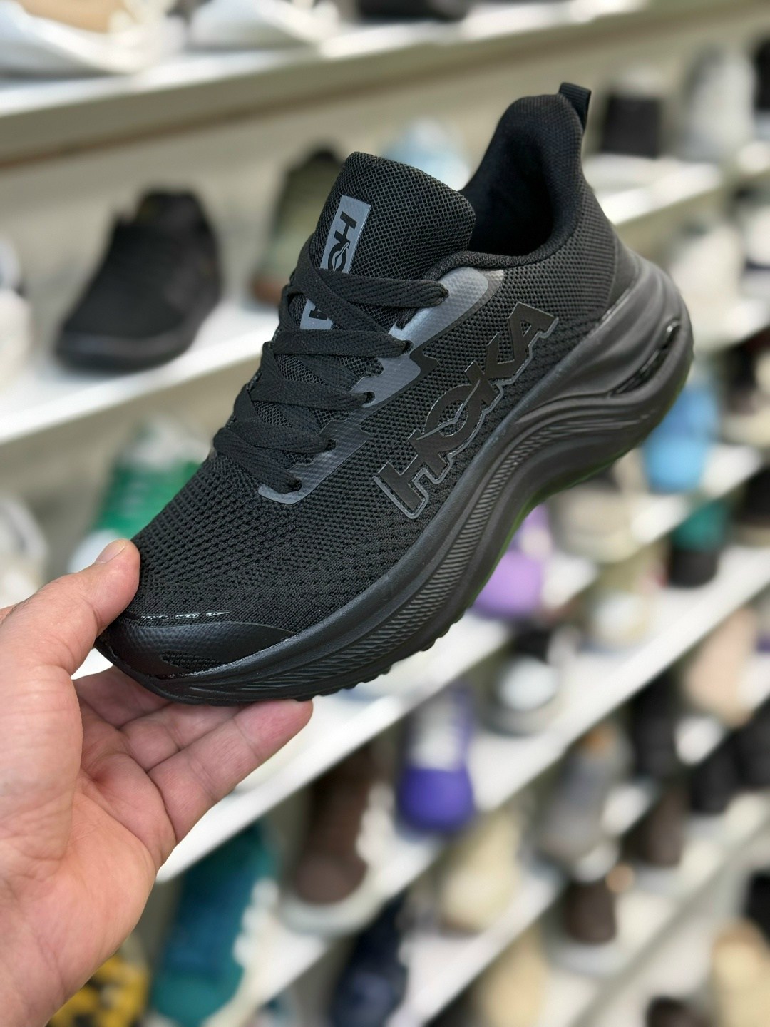 кроссовки женские,кроссовки,спортивная ,спортивные кроссовки,кроссовки для женщин