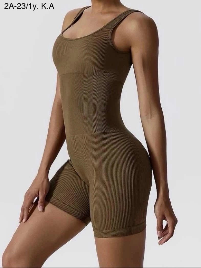 пикантные облегающие комбинезоны,сексуальный комбинезон,короткий спортивный комбинезон fqwl с открытой спиной, глубоким вырезом и воротником-халтером,обтягивающий комбинезон,женский трикотажный комбин