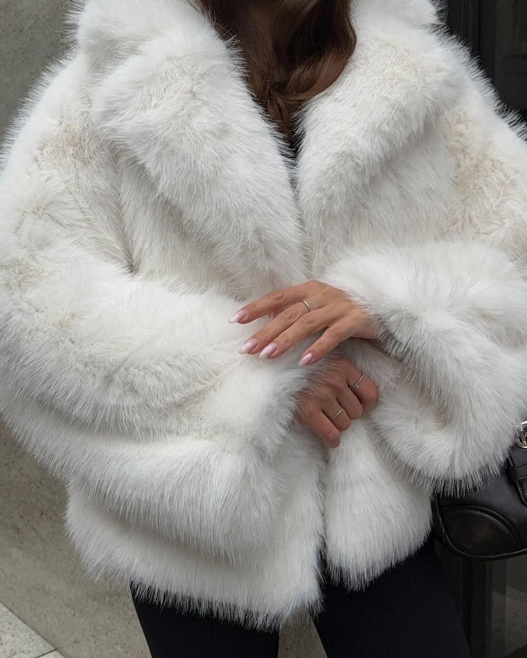 шуба белая,шубка,шуба короткая белая,женская шуба,шуба искусственная