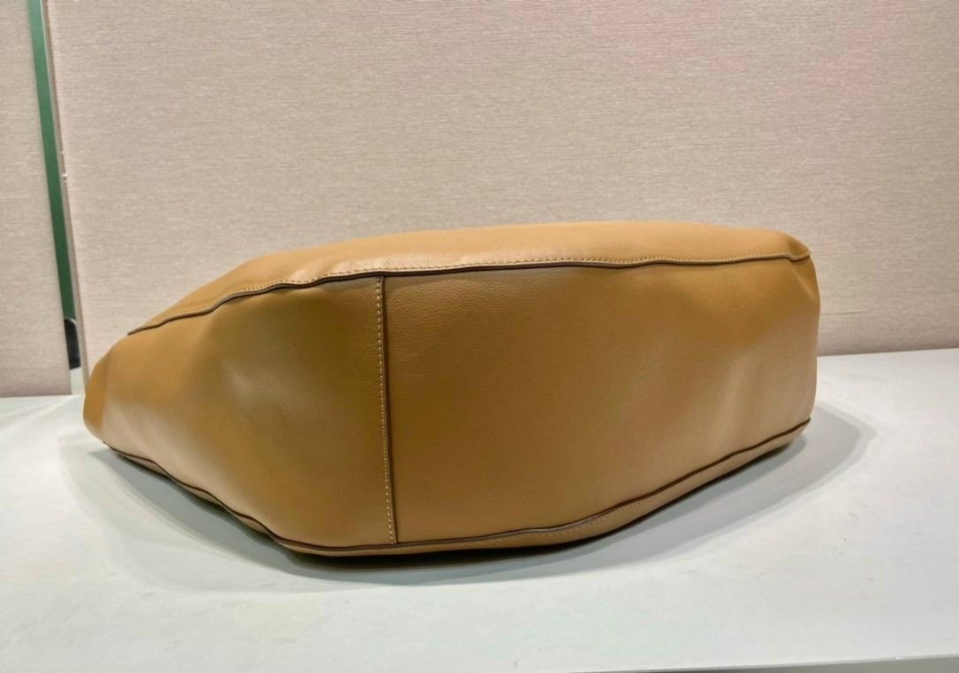 женская сумка,prada сумка женская,большая сумка prada,сумка,сумка тоут