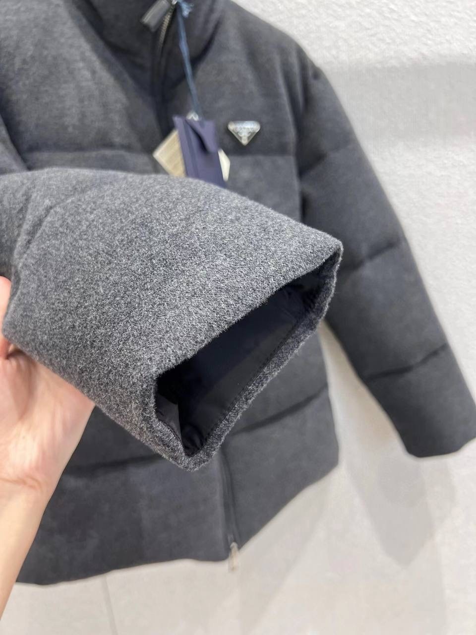 пуховик prada,женский пуховик prada,женский пуховик prada flannel,куртка prada,пуховик в стиле prada