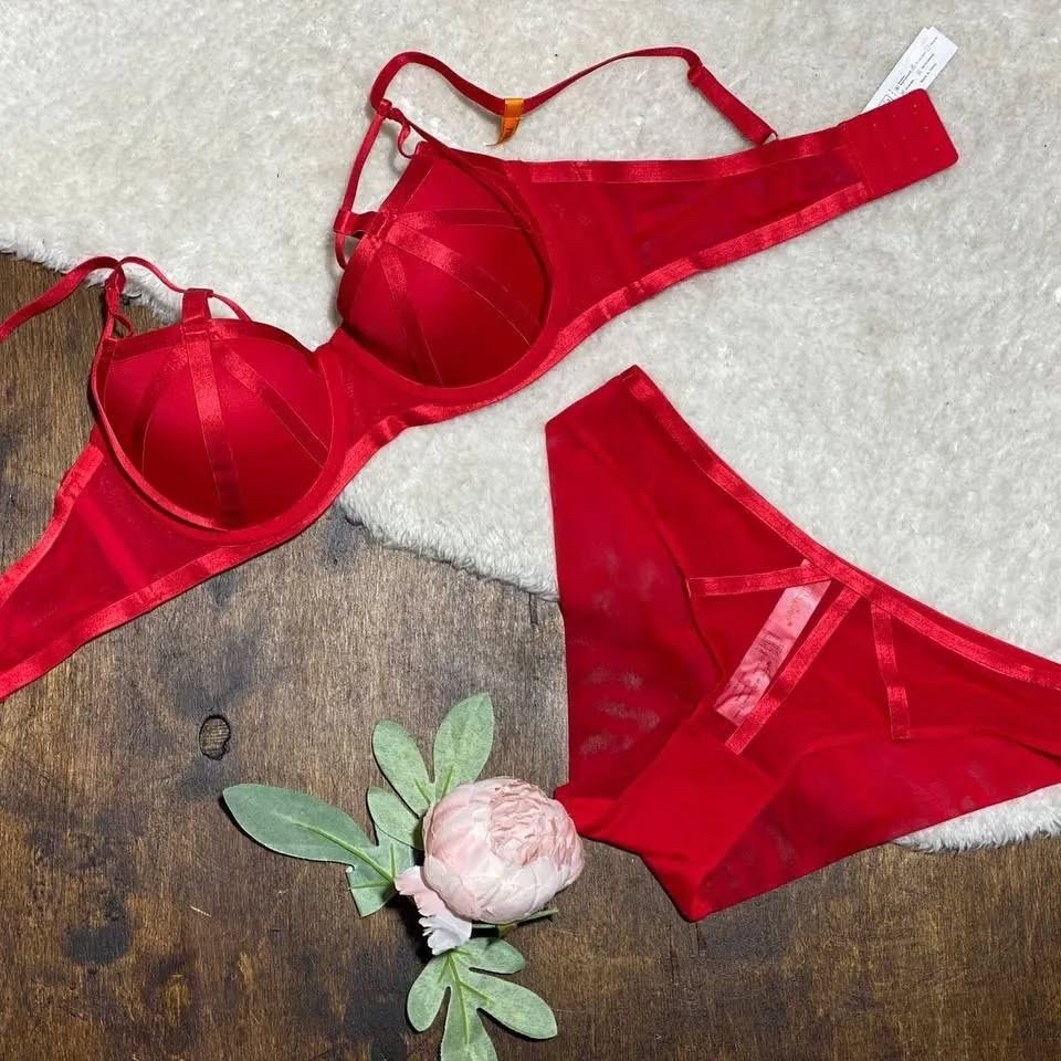 комплект женского нижнего белья,комплект нижнего белья,комплект белья женский,красивый комплект нижнего белья,комплект нижнее