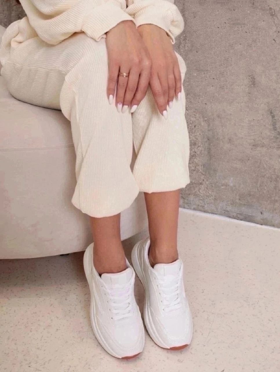 кроссовки женские белые,женские кроссовки,кроссовки белые,стильные кроссовки,кроссовки модные