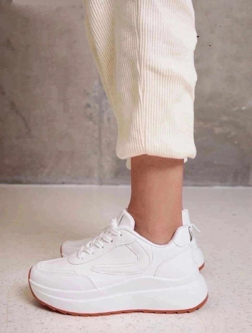 кроссовки женские белые,женские кроссовки,кроссовки белые,стильные кроссовки,кроссовки модные
