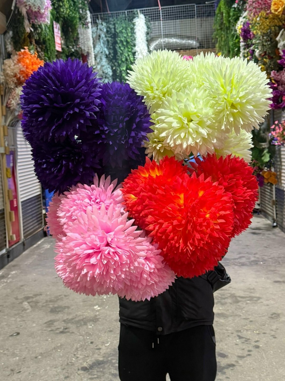 разноцветные хризантемы,хризантемы большие,хризантемы,цветок искусственная,искусственные хризантемы