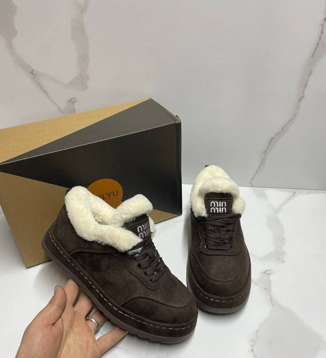 ,зимние кроссовки женские с мехом,зимние кроссовки с мехом, женская,зимние замшевые женские кеды prada бежевые с мехом