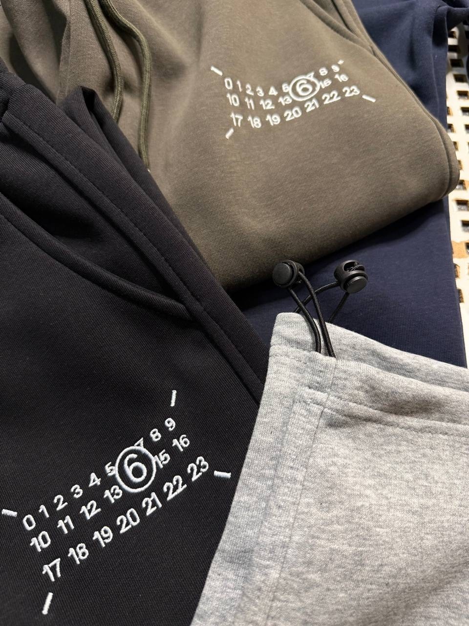 спортивные брюки,спортивные штаны,штаны модные,мужские спортивные штаны,мужские спортивные брюки